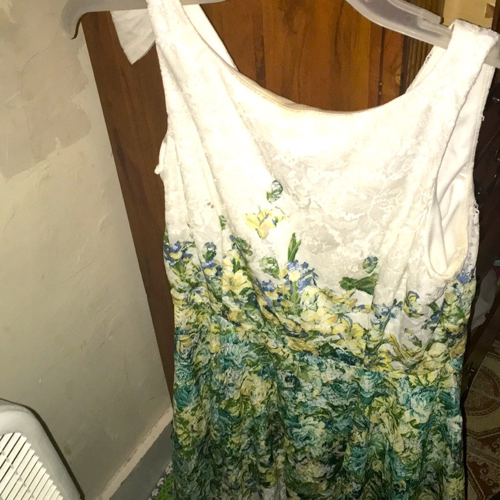 dress with v-back